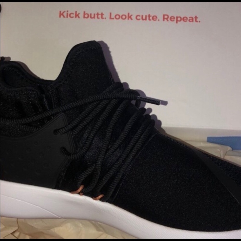 Brand new Fabletics Sneakers